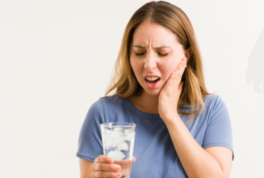 Perché i denti fanno male con il freddo? Scopri le cause